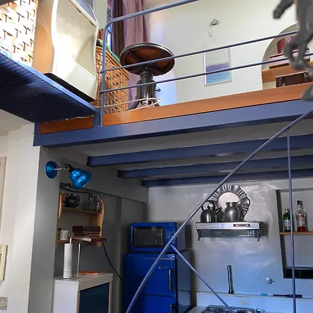 Apartment Mansarda Di Charme Con Terrazza